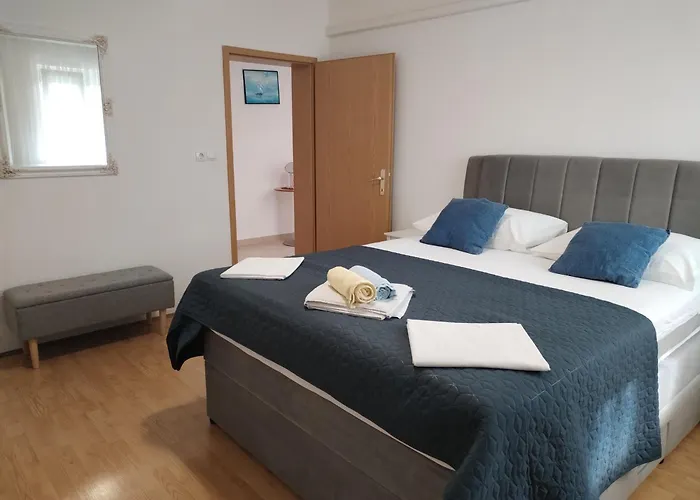 Gvacic Appartement Rab Town