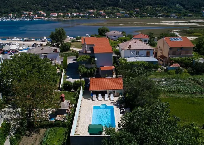 Gvacic * Rab Town